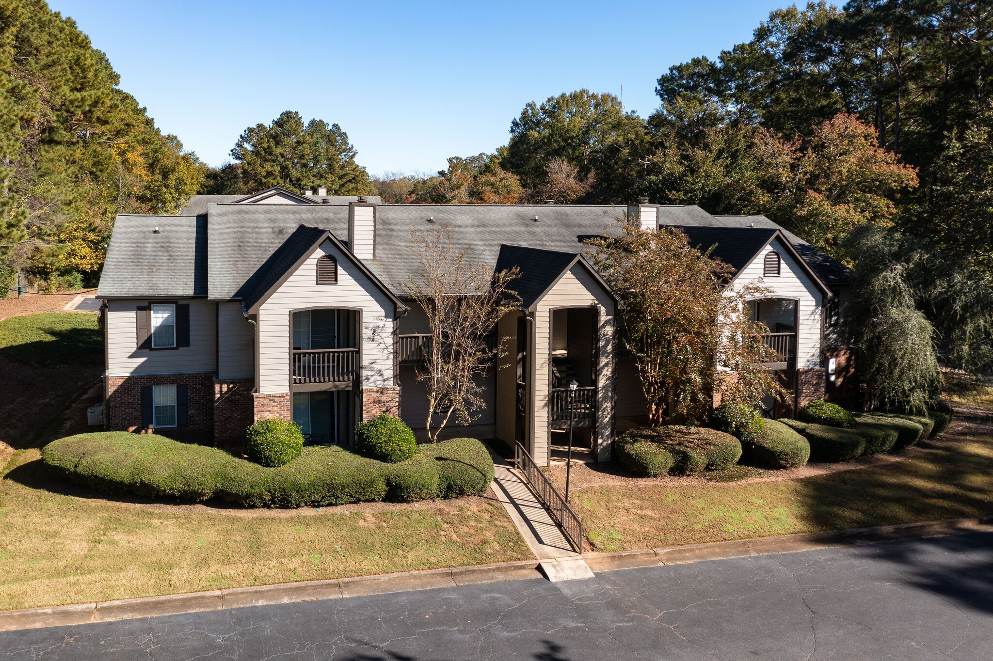 Gallery Laurel Crossing